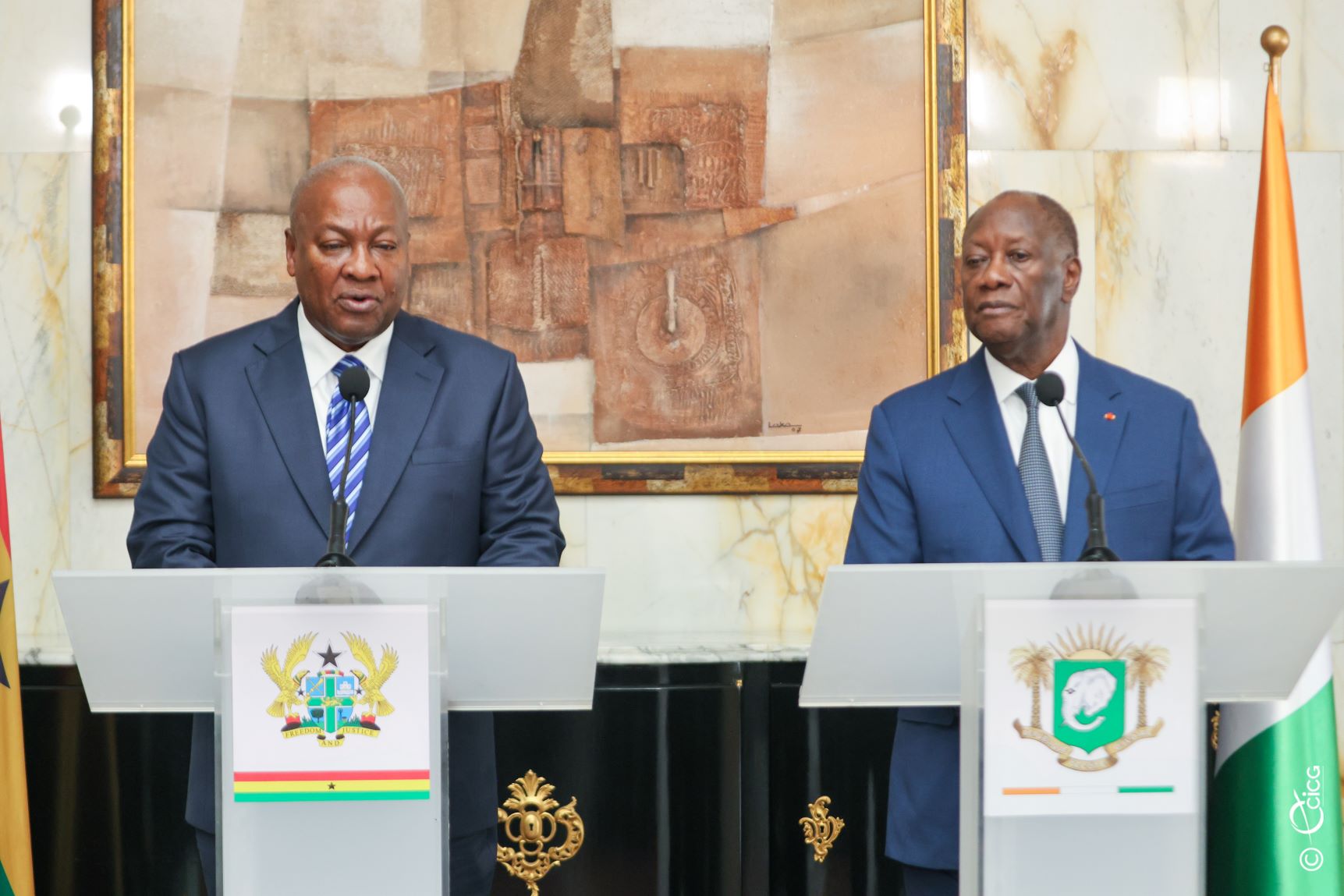 Côte d’Ivoire-Ghana : les présidents Ouattara et Mahama veulent renforcer leur coopération bilatérale