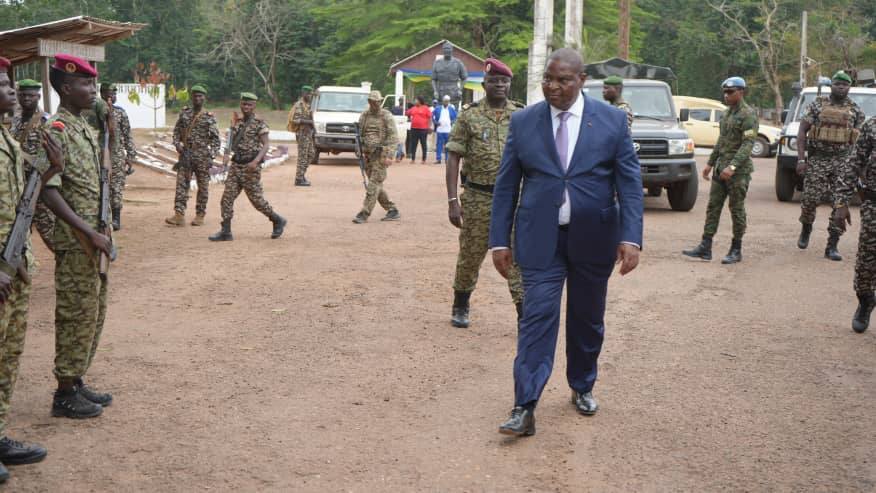 RCA : visite du président de la République au camp militaire de Béréngo