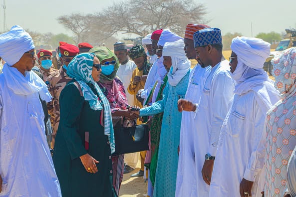 Tchad : La Ministre de l'Action Sociale entame une mission de solidarité  dans la province du Lac