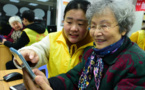 More Chinese seniors attracted to online-shopping