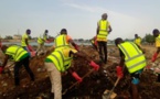 Tchad : face aux inondations, des jeunes se mobilisent pour une action de salubrité à Dembé