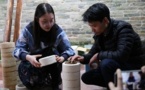 Young Chinese girls revive, innovate 1,200-year-old porcelain leaf cup making techniques