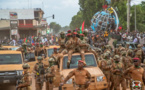 Burkina Faso : le capitaine Traoré accueilli en liesse à son retour de Russie