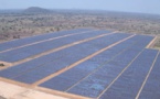 Mozambique : une centrale solaire et de stockage démarre ses opérations commerciales à Cuamba