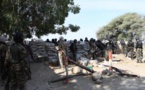 Après une victoire contre Boko Haram, les militaires nigérians saluent soldats camerounais et tchadiens sur un pont frontalier