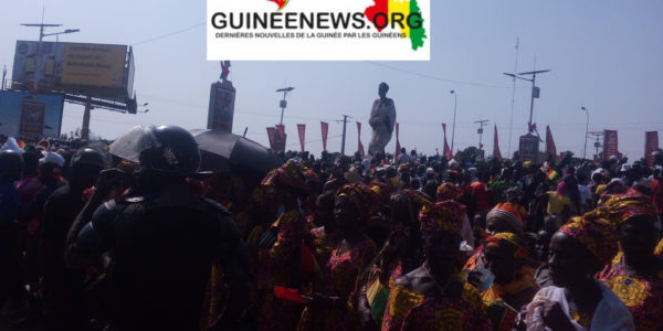 Accueil triomphal du Roi Mohammed VI, un grand leader africain, en République de Guinée