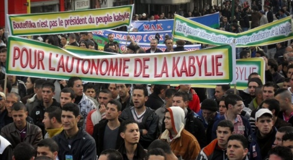 La Kabylie à feu et à sang