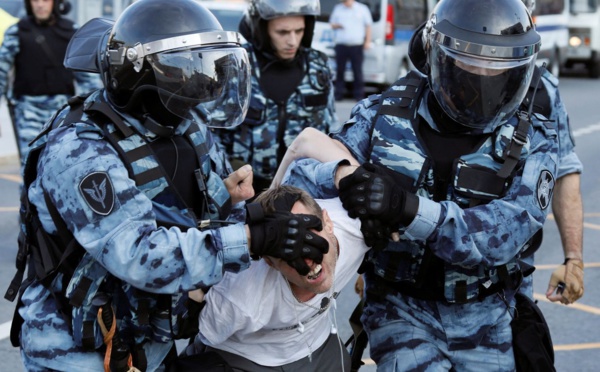 Russie : plus de 1000 personnes arrêtées après une manifestation interdite