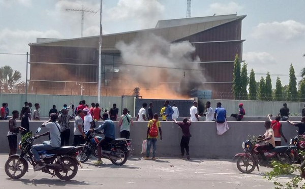 RDC : l’ambassade de France à Kinshasa attaquée par des manifestants