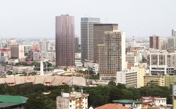 Côte d’Ivoire : l’agence Fitch Ratings maintient la note du pays à BB, accompagnée d’une perspective stable