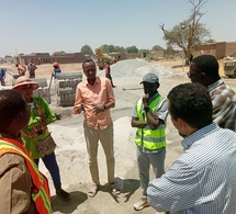 N'Djamena : Le Directeur des Voiries Urbaines inspecte les chantiers routiers et exhorte à l'accélération des travaux